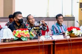 Kepala Dinas Kominfotik Wajo Paparkan Inovasi KIP ke Komisi Informasi Sulsel