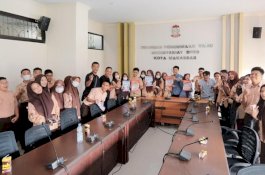 Pengurus OSIS Kunjungan Belajar ke DPRD Makassar