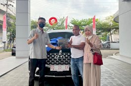 Hyundai Pettarani Kembali Serahkan Dua Unit Stargazer Ke Konsumen,William: Stargazer Ready Stok Hanya Menunggu Jadwal Kapal. 