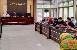 Karyawan PT. Energi Sengkang Mengadu ke DPRD