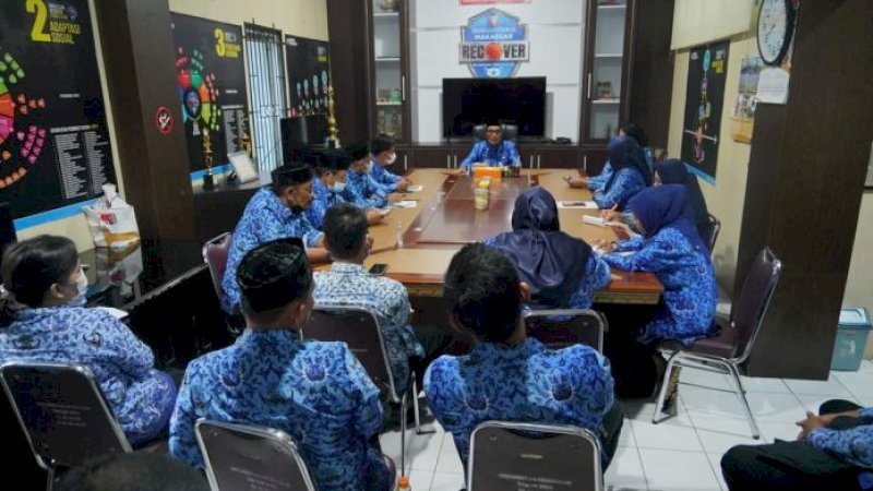 Camat Makassar Pimpin Rakor Bahas Evaluasi Kinerja Jajarannya