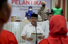 Abd Rauf Malaganni Lantik Ketua PMI Pattallassang dan Bontomarannu