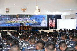 Kunjungan ke Lantamal Vl, Pangkoarmada RI: Jauhi Gaya Hidup Hedon