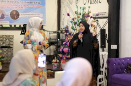 Erna Rasyid Taufan Hadiri Undangan Ceramah Perayaan Maulid di Makassar