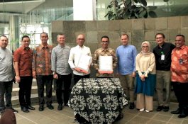 Kalla-Pos Indonesia Teken Kerja Sama untuk Transpor dan Logistik