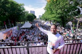 Puluhan Ribu Peserta Ikuti Anti Mager 353 Tahun Sulsel, Dilepas Langsung Gubernur 