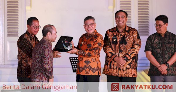 Parepare Masuk ADWI 2022, Taufan Pawe Raih Penghargaan Dari Menteri Sandiaga Uno