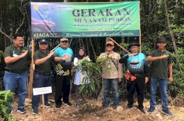 Irjen Kementan Ajak Jaksa dan Masyarakat Lampung Ikut Tanam Pohon Buah 