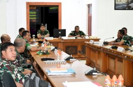 Aspers Wakili Danlantamal VI Makassar Ikuti Taklimat Akhir Audit Kinerja Itjen TNI Tahun 2022