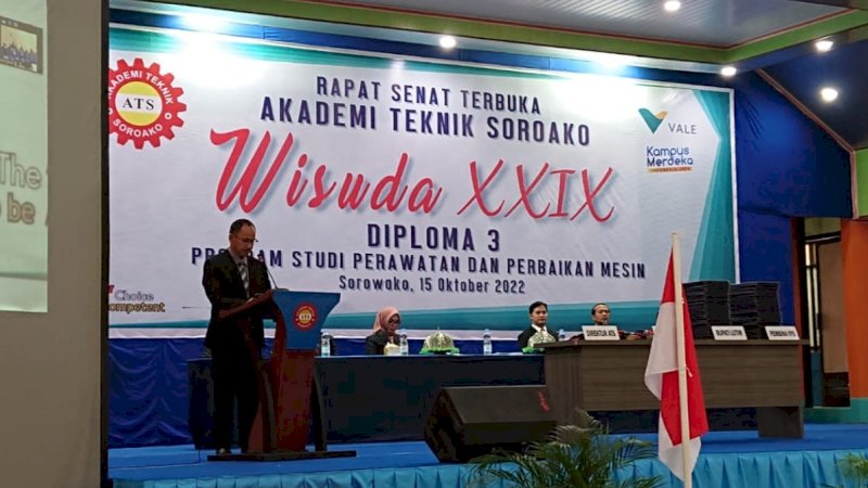 Rapat Senat Terbuka Dalam Rangka Wisuda XXIX Diploma III Program Studi Perawatan dan Perbaikan Mesin ATS, Sabtu (15/10/2022) di Gedung Onte Luwu, Sorowako. 