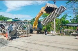 Jembatan Rampoang Palopo Dalam Tahap Pemasangan Rangka Bailey