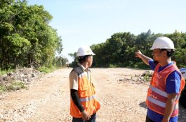 Tinjau Pembangunan Ruas Batu Tongkarayya - Goa Passea, Gubernur Sulsel: Buka Akses Wisata Baru