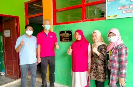 GMTD Renovasi Dua SD Sekaligus Yang Ada Dikawasan Tanjung Bunga