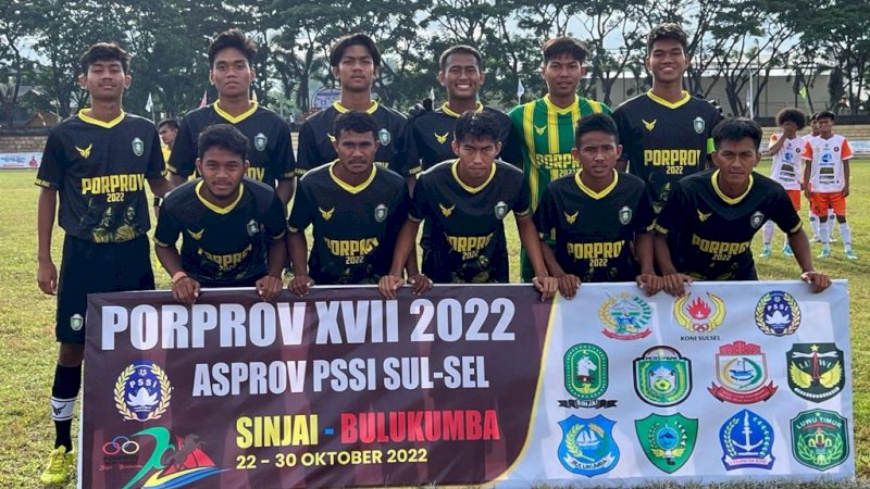 Dinilai Efek Stadion, Sepak Bola Porprov Parepare Kalahkan Makassar 2 -0 dengan 10 Pemain