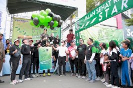 Wali Kota Makassar Lepas Jalan Sehat Milad ke-56 KAHMI Sulsel