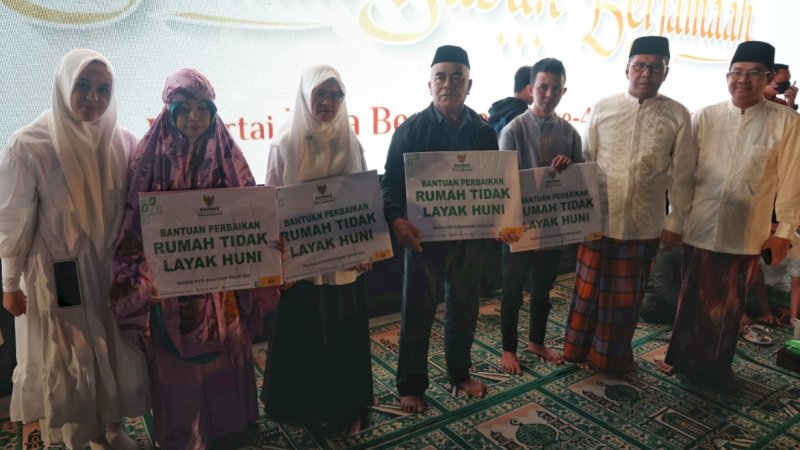 Empat warga Kota Makassar mendapat bantuan perbaikan rumah tidak layak huni (rutilahu) dari Badan Amil Zakat Nasional (Baznas) Kota Makassar.