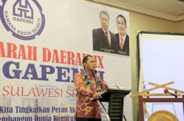 Wali Kota Makassar Ingatkan Persaingan Teknologi di Musda Gapensi Sulsel