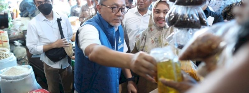 Harga Sembako Makassar Stabil di Bawah Harga Nasional, Mendag Zulhas Puji Wali Kota Danny