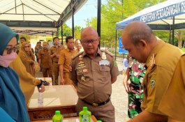 Antisipasi Inflasi, Dinas Koperasi Barru Gelar Pasar Murah di Alun-alun