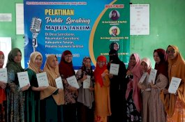 PKM Lektor Gelar Pelatihan Public Speaking Majelis Taklim di Takalar 