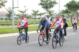Gowes Bersama Peserta Rakernis Apeksi, Danny Pomanto Kenalkan Kota Makassar