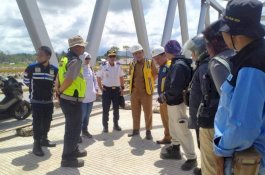 Akses Jembatan Sungai Masamba Resmi Dibuka, Lalu Lintas Kendaraan Kini Normal