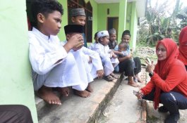Sambangi Pesantren Ulil Albab, Bupati Luwu Utara Beri Bantuan untuk Santri