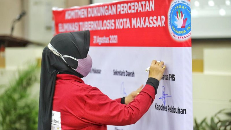 Makassar Raih Penghargaan TOSS TBC Dari Kemenkes RI