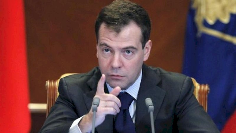 Mantan Presiden Rusia, Dmitry Medvedev mengancam NATO untuk tidak melanggar apapun di Krimea karena bisa menyebabkan perang dunia ketiga. (Foto/AFP)
