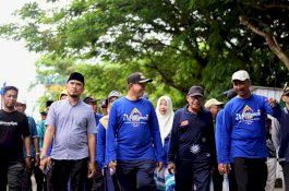 Bernuansa Islami, Bupati Amran Lepas Ratusan Peserta Pawai Taaruf Muhammadiyah-Aisyiyah Wajo 