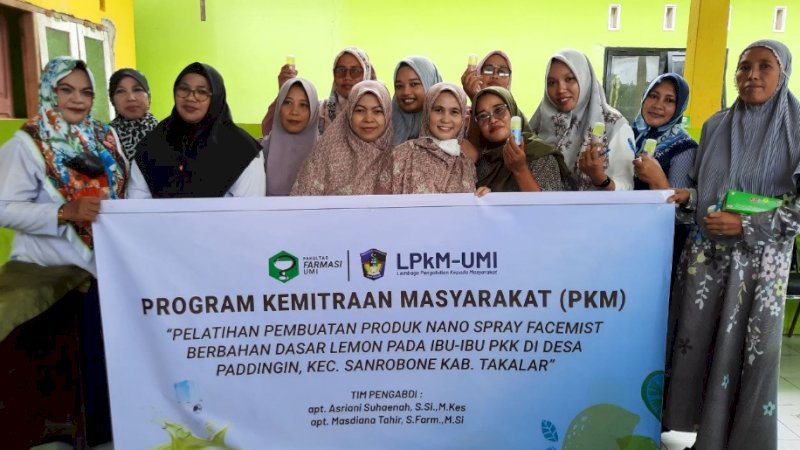 Tim PkM Farmasi UMI Gelar Pelatihan Pembuatan Produk Nano Spray Facemist Berbahan Dasar Lemon di Takalar 