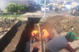 Dinas PU Makassar Benahi Plat Pelintas Jalan