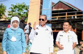 Bupati Wajo Dampingi AYP Serahkan Bantuan Mesin dan Konverter untuk Petani-Nelayan