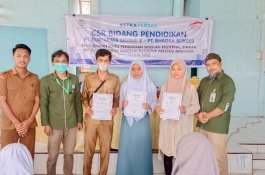 PT Surya Raya Lestari 2 Berikan Beasiswa Prestasi di 19 Sekolah Mamuju Tengah