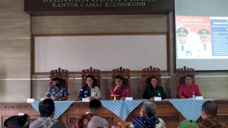 Jajaran Dinas Dinas Komunikasi, Informatika, Statistik, dan Persandian (Diskominfo-SP) Pemerintah Kabupaten (Pemkab) Barru melakukan kunjungan studi pengembangan wawasan di Pemkab Klungkung, Bali, Jumat (18/11/2022).