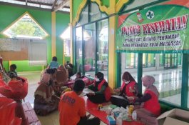 Personel TGC Dinkes Makassar Sasar Lokasi Terdampak Banjir, Pastikan Kesehatan Warga