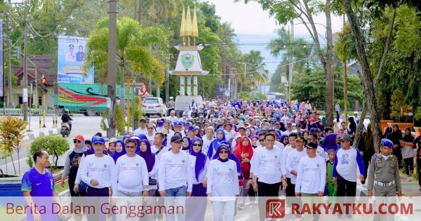 Meriah, Jalan Sehat dan Senam Massal Hari Kesehatan Nasional di Barru