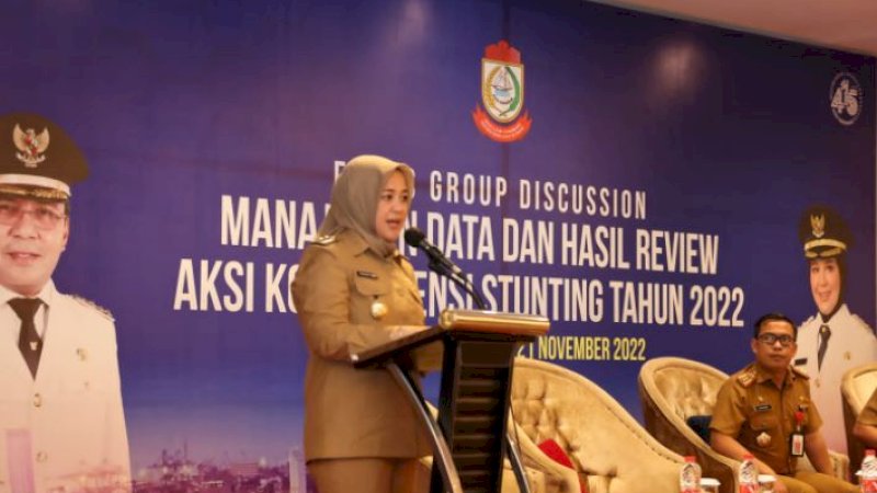 Wakil Wali Kota (Wawali) Makassar, Fatmawati Rusdi, pada Focus Group Discussion (FGD) Manajemen Data dan Hasil Review Aksi Konvergensi Stunting Tahun 2022 yang berlangsung di Swiss-Belhotel Makassar, Senin (21/11/2022).