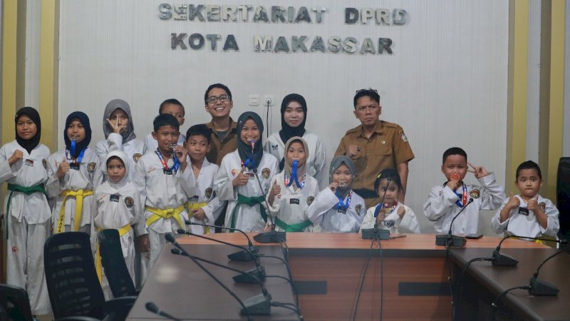 Atlet Taekwondo DPRD Makassar Dulang Medali di One Student One Sport