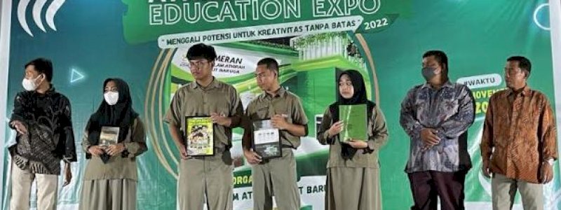 Education Expo, SMA Islam Athirah Bukit Baruga Pamerkan Belasan Website dan Komik Digital