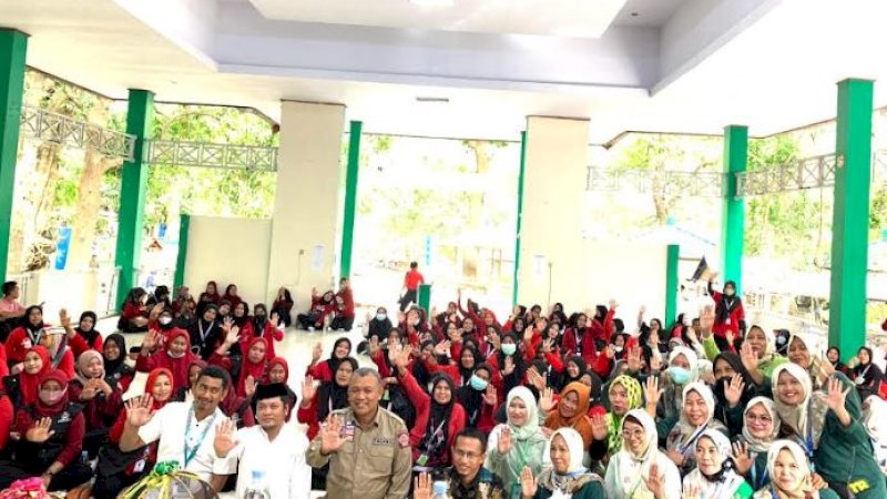 Pembukaan jambore kader yang digelar Yayasan Masyarakat Peduli Tuberkulosis (Yamali TB) Sulawesi Selatan (Sulsel) di kawasan wisata alam Bantimurung, Kabupaten Maros, Jumat (25/11/2022). 