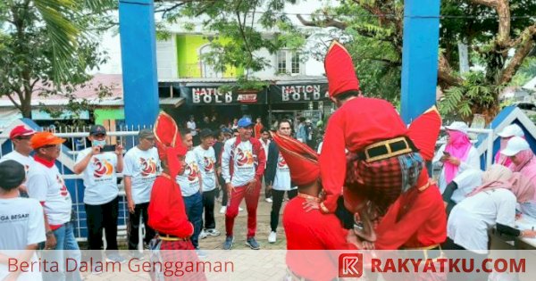 Akhir Pekan, Rudianto Lallo Jalan Sehat Bersama Ratusan Alumni SMP Negeri 36 Makassar