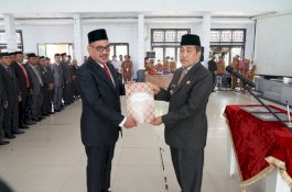 Dollah Mando Lantik Basra Sebagai Sekda Sidrap