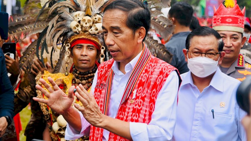 Presiden Jokowi dalam kunjungan kerja ke Pontianak, Kalbar, Selasa (29/11/2022). (Foto: BPMI Setpres/Laily Rachev)
