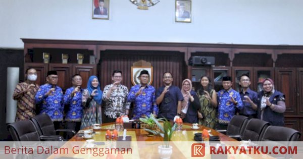 Wujudkan Masyarakat Sehat, Wali Kota Makassar Dukung Program Celebes Green Project