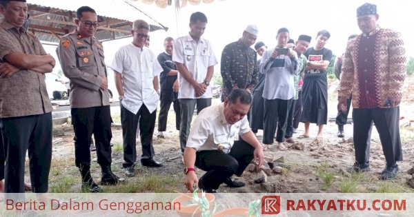 Wabup Sidrap Letakkan Batu Pertama Pembangunan Masjid Ponpes Yatim dan Duafa Ashabul Jannah