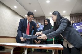 14 Mahasiswa Poltekpar Makassar Terima Bantuan dari Tujuh Hotel yang ada di Makassar