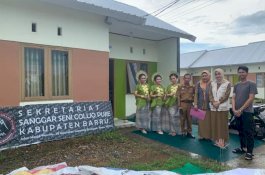 Sanggar Seni Colliq Pujie Barru Terima Bantuan Uang Dari Kemensos