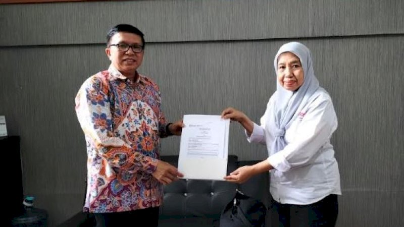 SMA Islam Athirah Bukit Baruga bersama Briton International English School menjalin kerja sama dalam penyelenggaraan sertifikat Test of English as a Foreign Language (TOEFL).