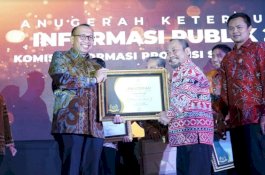 Pemkot Parepare Raih Penghargaan Badan Publik Menuju Informatif dari KI Sulsel